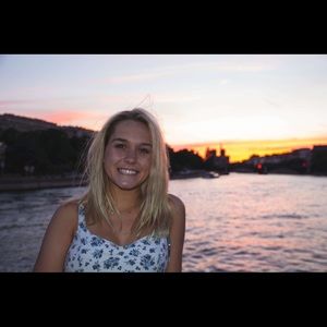 Meet your Posher, Laney